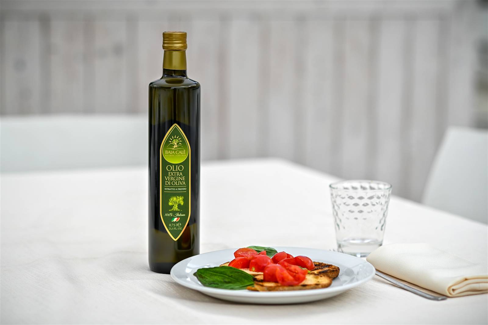 Olio Baia Calè con bruschetta, still life da tavola